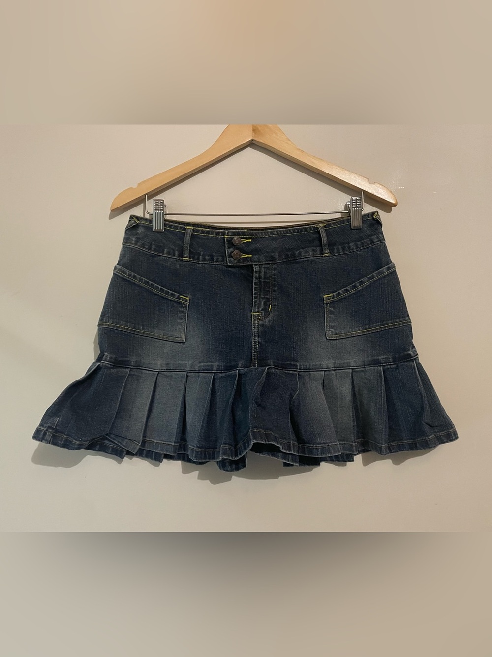 🦆 No Boundaries | Y2K Denim Mini Skirt